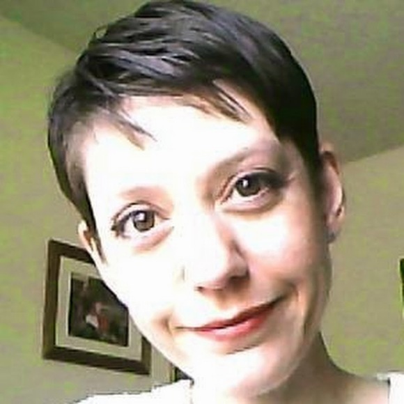 Meet your Posher, Kelli - Picture 1 of 1